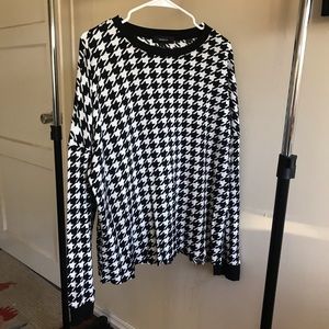 Houndstooth long sleeve shirt